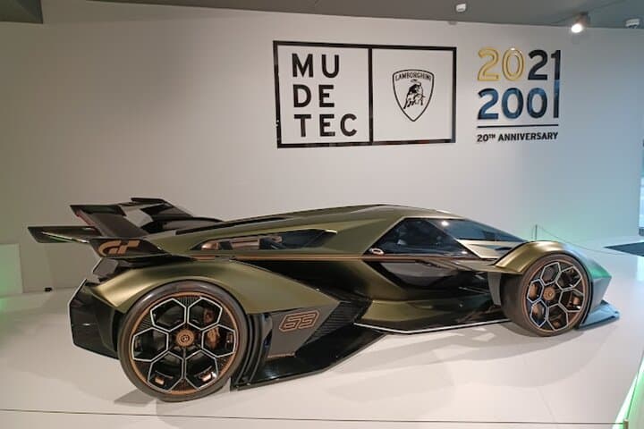 Bologna: Lamborghini Museum Entry Ticket and Factory Tour
