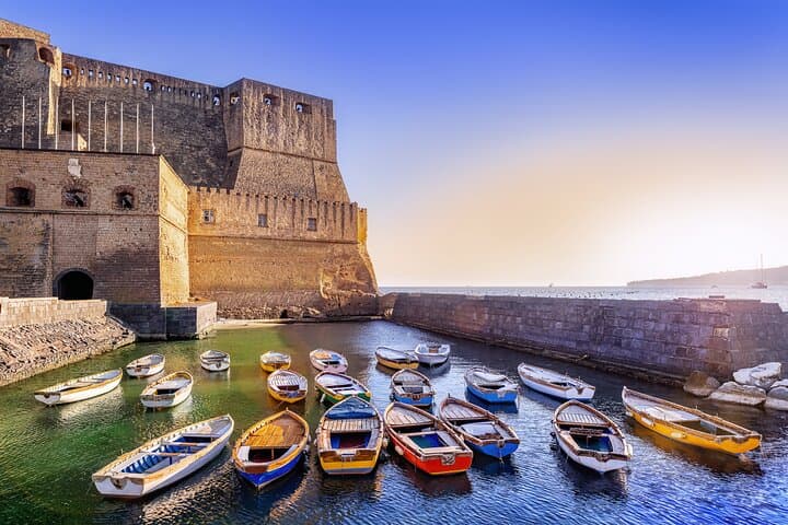 Private Transfer - Praiano to Naples with 2h of Sightseeing: Vesuvius or Pompeii