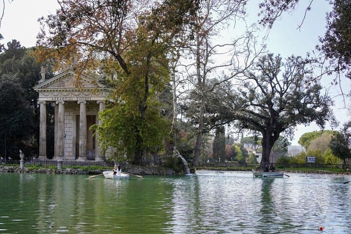 Rome : rowing boat of Lake Villa Borghese + photo shoot