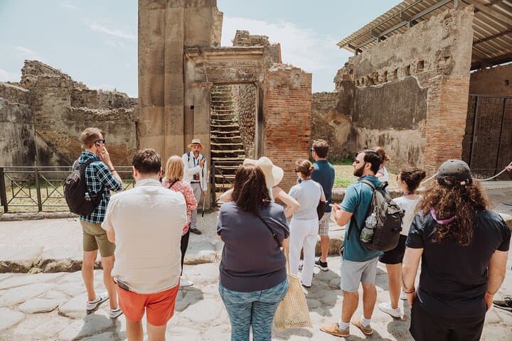 Pompeii 2-hour Private Tour with an Archaeologist-Ticket included