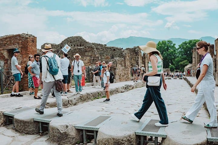 Pompeii and Mount Vesuvius Small Group Tour
