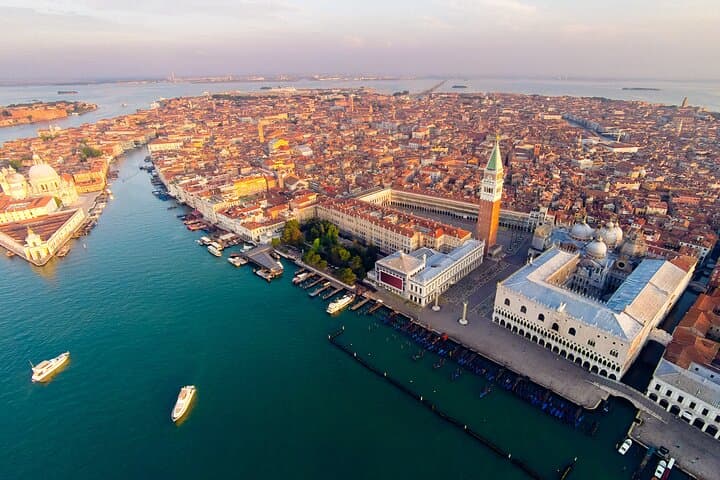 From Milan: Venice Full-Day Guided Tour With Boat Ride