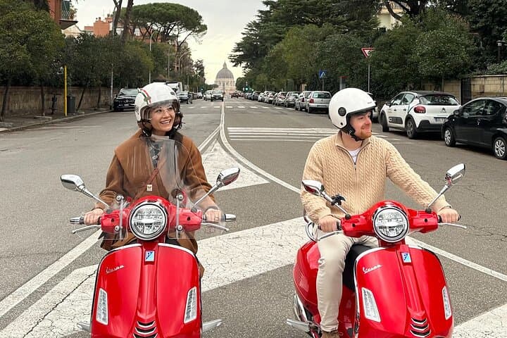 Explore Rome By Vespa