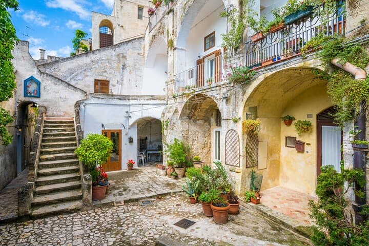 Private direct transfer from Naples to Matera with a local driver
