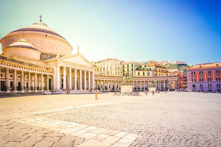 Private Transfer - Praiano to Naples with 2h of Sightseeing: Vesuvius or Pompeii