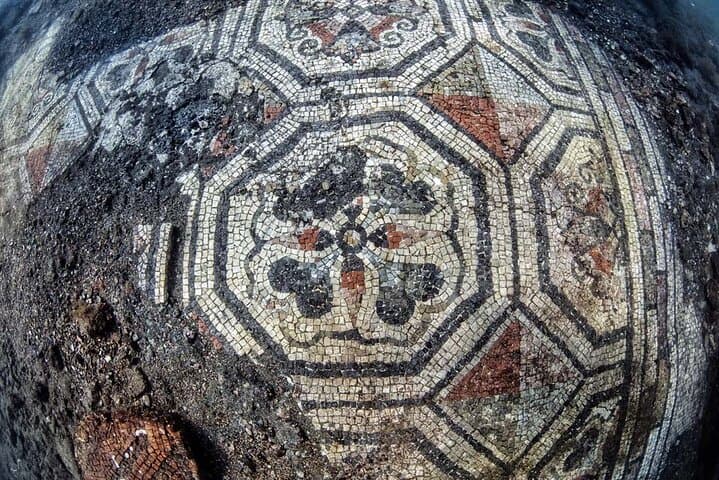 Polychrome mosaic of the Terme del Lacus