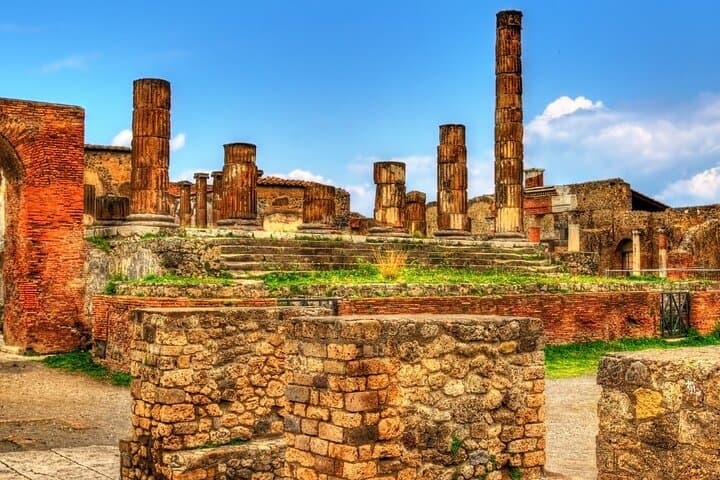 Ancient Roman Experience and Historical Lunch in POMPEI