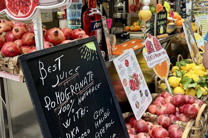 Sorrento Bites and Sips Small Group Tour with local guide