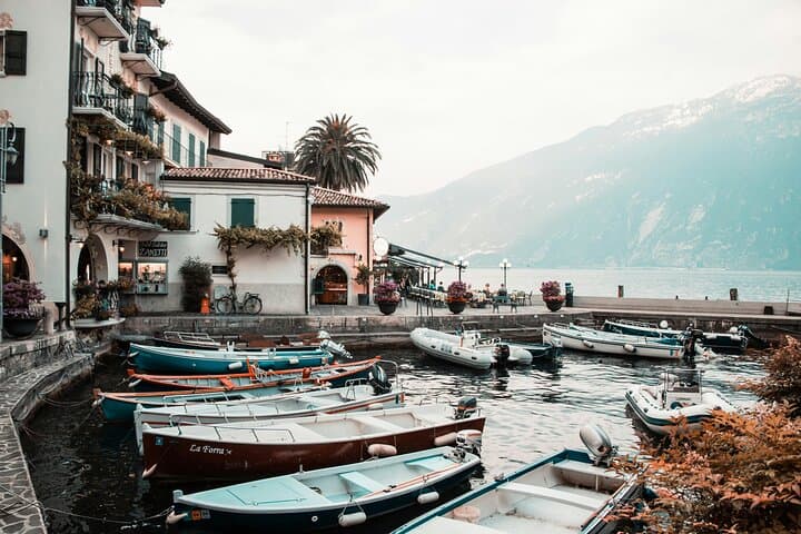 Private Tour of Verona and Lake Garda from Milan with Free Photos