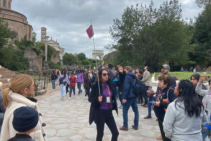 Colosseum tour in Roman Forum and Palatine Hill