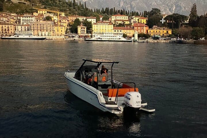 Lake Como Boat tour share with PROSECCO