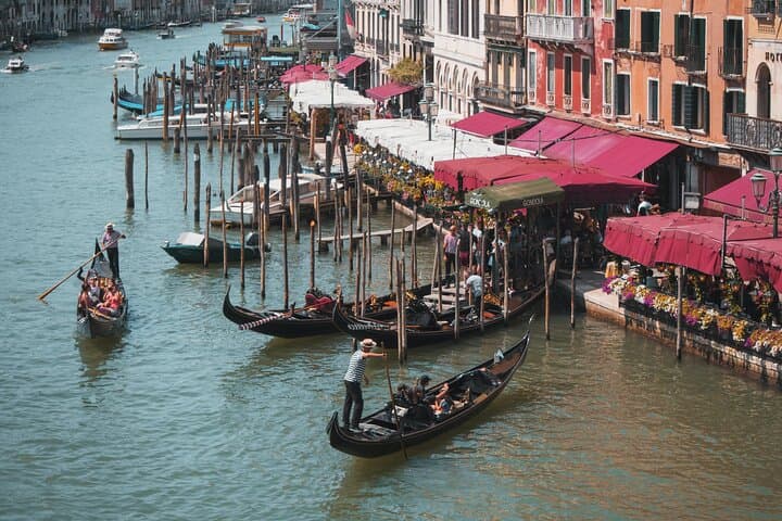 Full Day Private Venice and Verona Tour from Milan with Photos