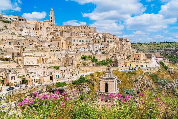 Private direct transfer from Naples to Matera with a local driver