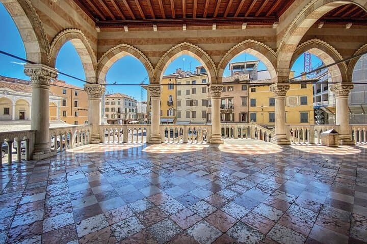 Udine Walking Tour with Audio and Written Guide by a Local