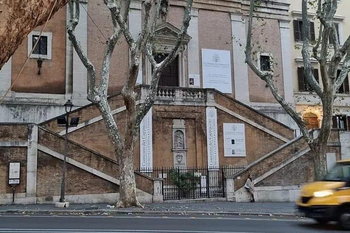 Rome: Capuchin Crypts and Museum Ticket and Tour