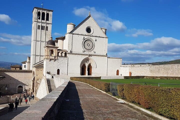From Florence: Visit Assisi and Orvieto on a Day Tour