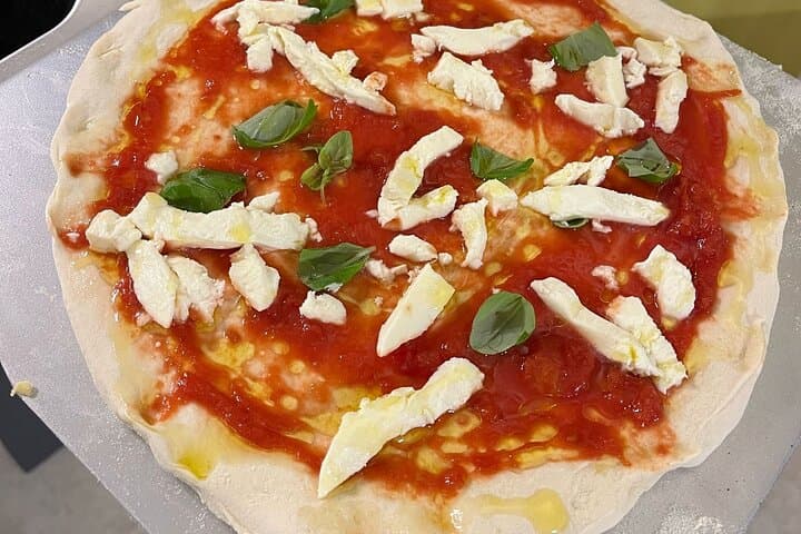 Pizza Cooking Class with Tiramisù and Wine Tasting in Milan