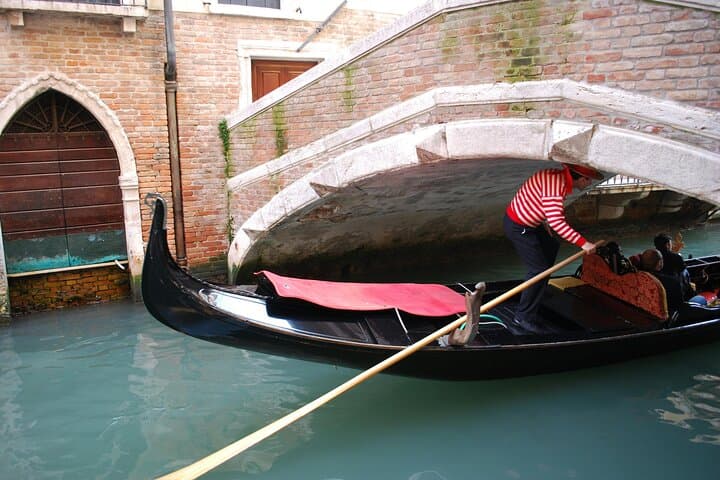 Small-Group Gondola Experience in the Venice Grand Canal
