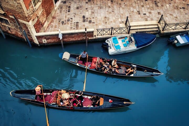 Small-Group Gondola Experience in the Venice Grand Canal