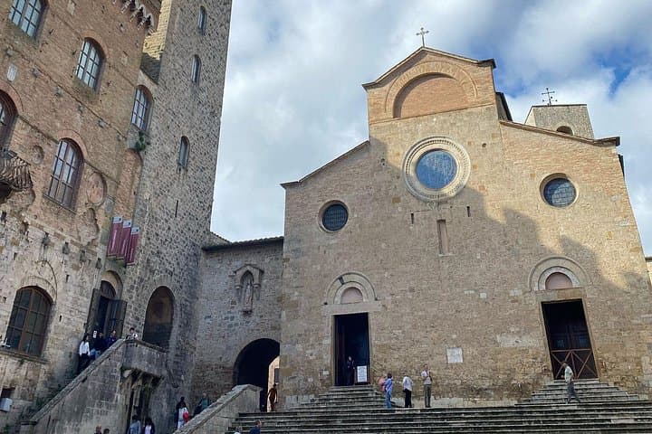 Florence: Day Trip with Free Time in San Gimignano and Siena
