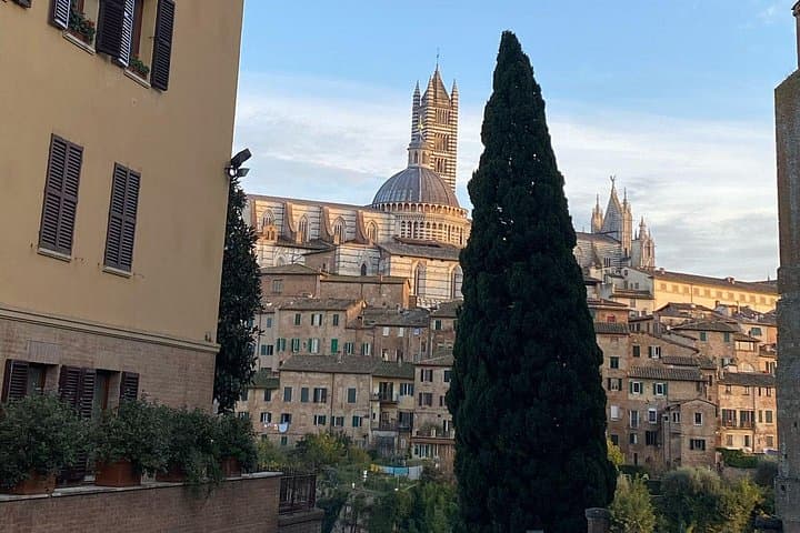 Florence: Day Trip with Free Time in San Gimignano and Siena