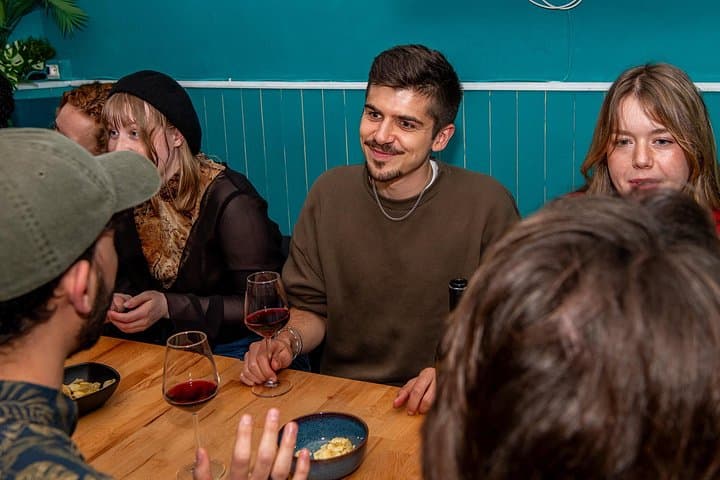 Meet fellow travelers and make new friends