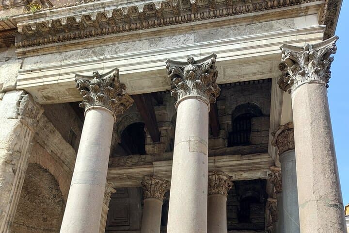 Historical Walking Tour in Pantheon with Tickets