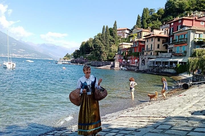 Varenna: guided Walking Tour with Wine & Food tasting