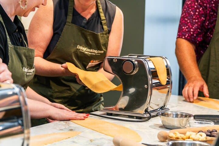 Authentic Roman Pasta & Tiramisu Experience with Italian Wine