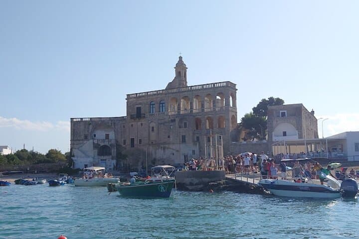 Boat Tour in Polignano a Mare and Sea Caves