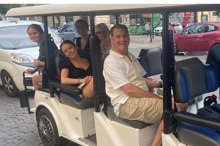 Panoramic Golf Cart Tour with Pick-Up & Restaurant Reservation
