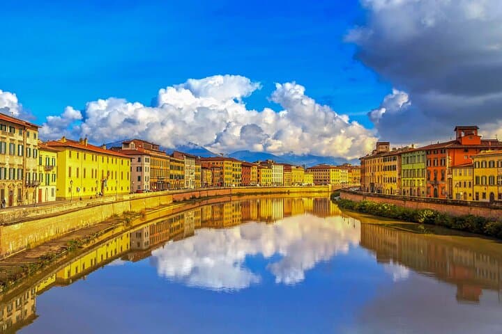 Pisa Tuscany Walking Tour with Audioguide on Your Smartphone