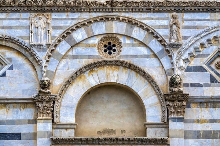 Pisa Tuscany Walking Tour with Audioguide on Your Smartphone