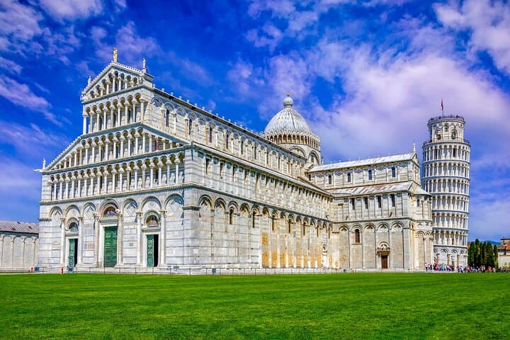 Pisa Tuscany Walking Tour with Audioguide on Your Smartphone