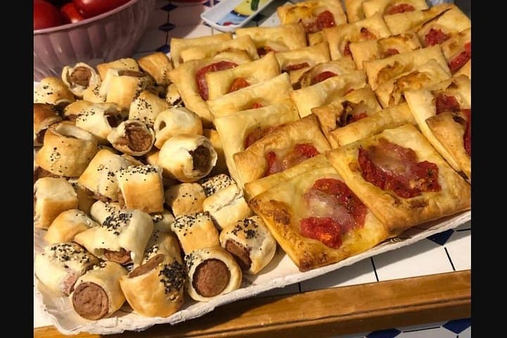 Traditional Pizza & Focaccia Cooking Class in Cortona
