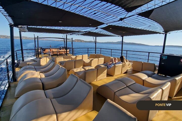 La Maddalena Archipelago Boat Tour VIP Bridge – Full day
