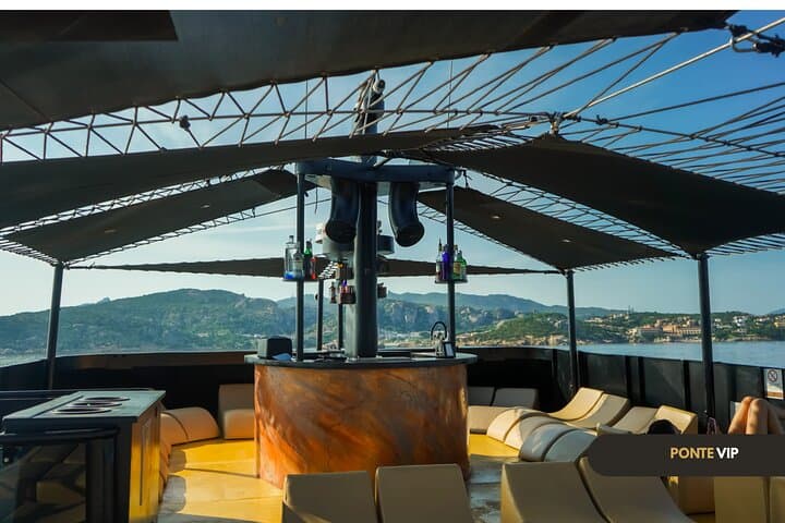 La Maddalena Archipelago Boat Tour VIP Bridge – Full day