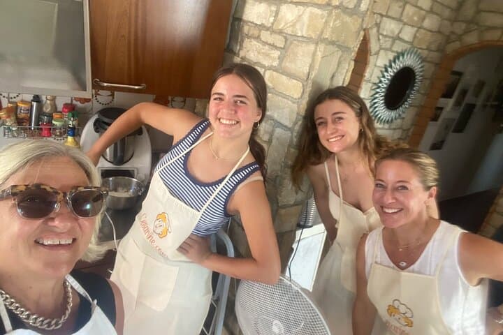 Focaccia Masterclass in La Spezia: Cook, Taste & Savor