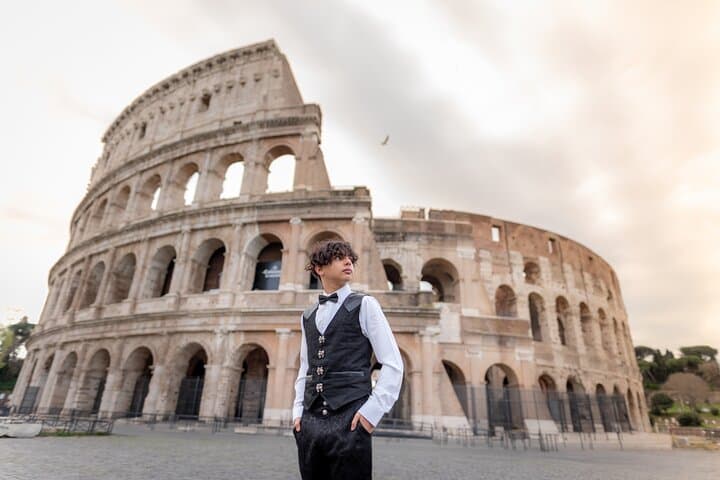 Personalized Photoshoot Outside the Colosseum