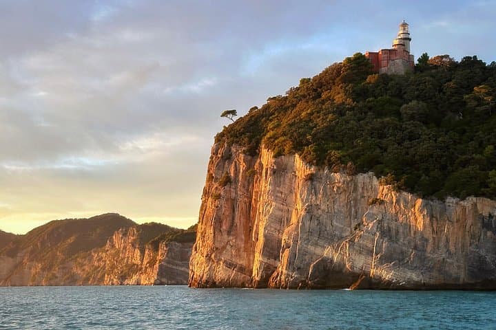 Private sunset boat tour with Ligurian focaccia and wine.