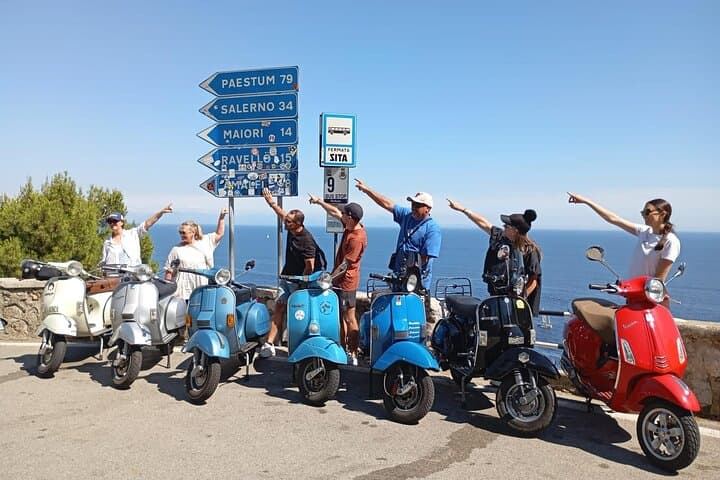 Amalfi Coast: Private Vespa tour guided by you
