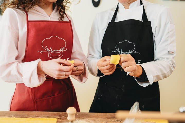 Florence Pasta, Sauces & Tiramisu Class: Small Group Experience
