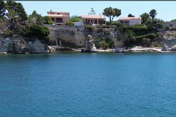 Ortigia-blue cave island tour with dolphin sighting