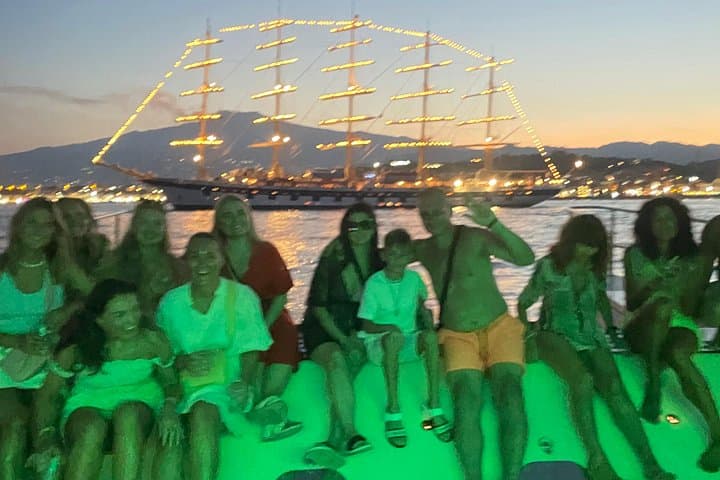 Sunset boat excursion in Taormina