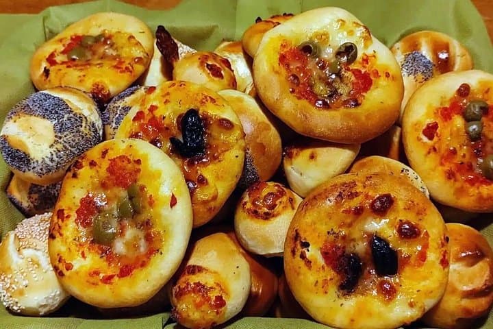 Authentic Italian Pizza & Gelato Cooking Class in Pistoia