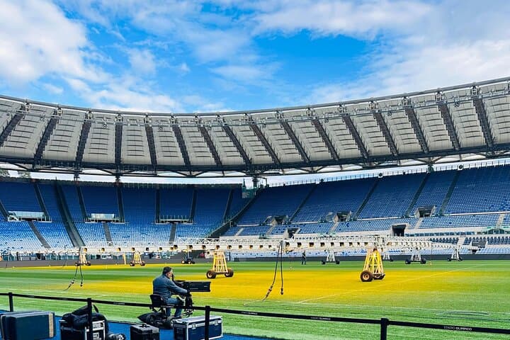 Stadium Express Tour + Assistant
