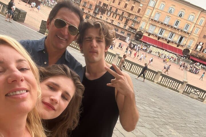 Siena Medieval Power Quest: Self-Guided Family Feud Game