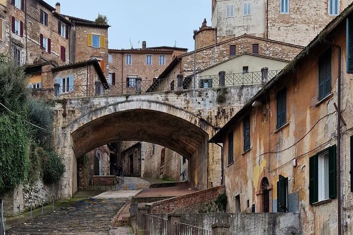 Via del'Acquedotto Arch