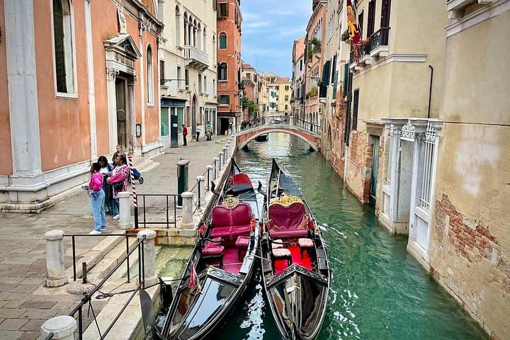Venice: VCE Airport to City Centre (+Water Taxi) Private Transfer