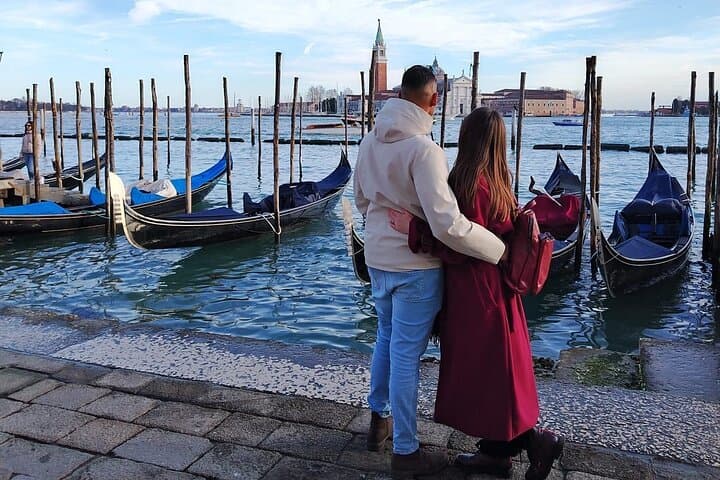 Venice Full Day tour from Milan by high speed train. Small Group